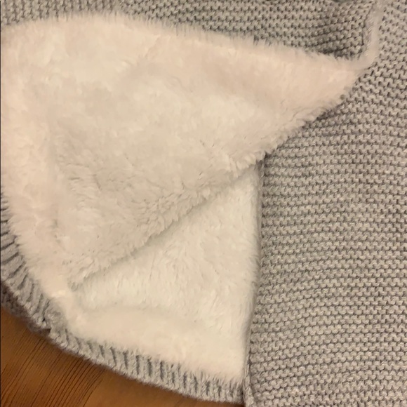 HOST PICK 🎉Sweet little size 3 month  jacket - Picture 2 of 4